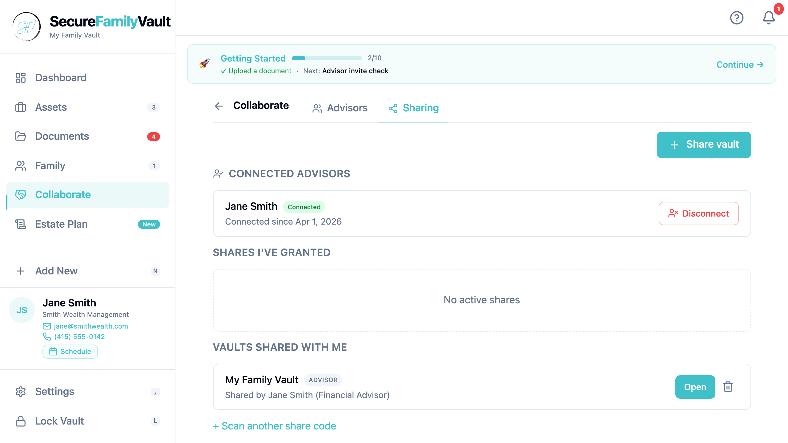 Sharing screen with QR code and invite link for advisor connection